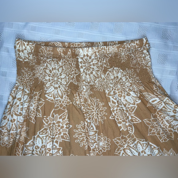 Lotus and Luna Harem Pants | Smocked Waist | Boho Floral | Made in Thailand - Picture 4 of 11